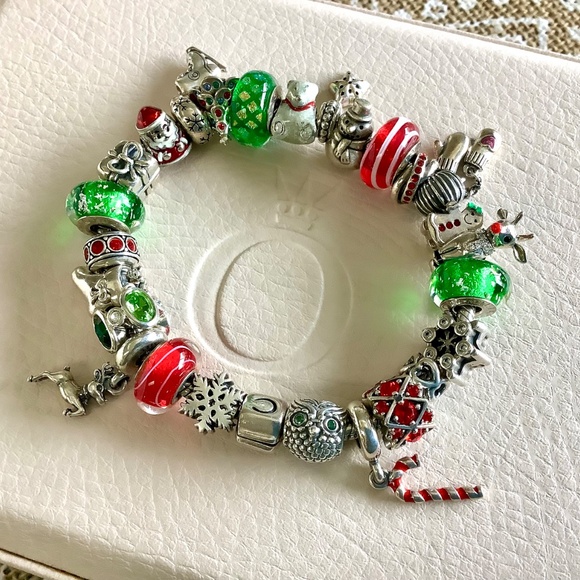 Pandora bracelet with Christmas/ Winter holiday charms - Picture 7 of 7